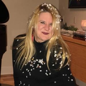 Meet your Posher, Dee